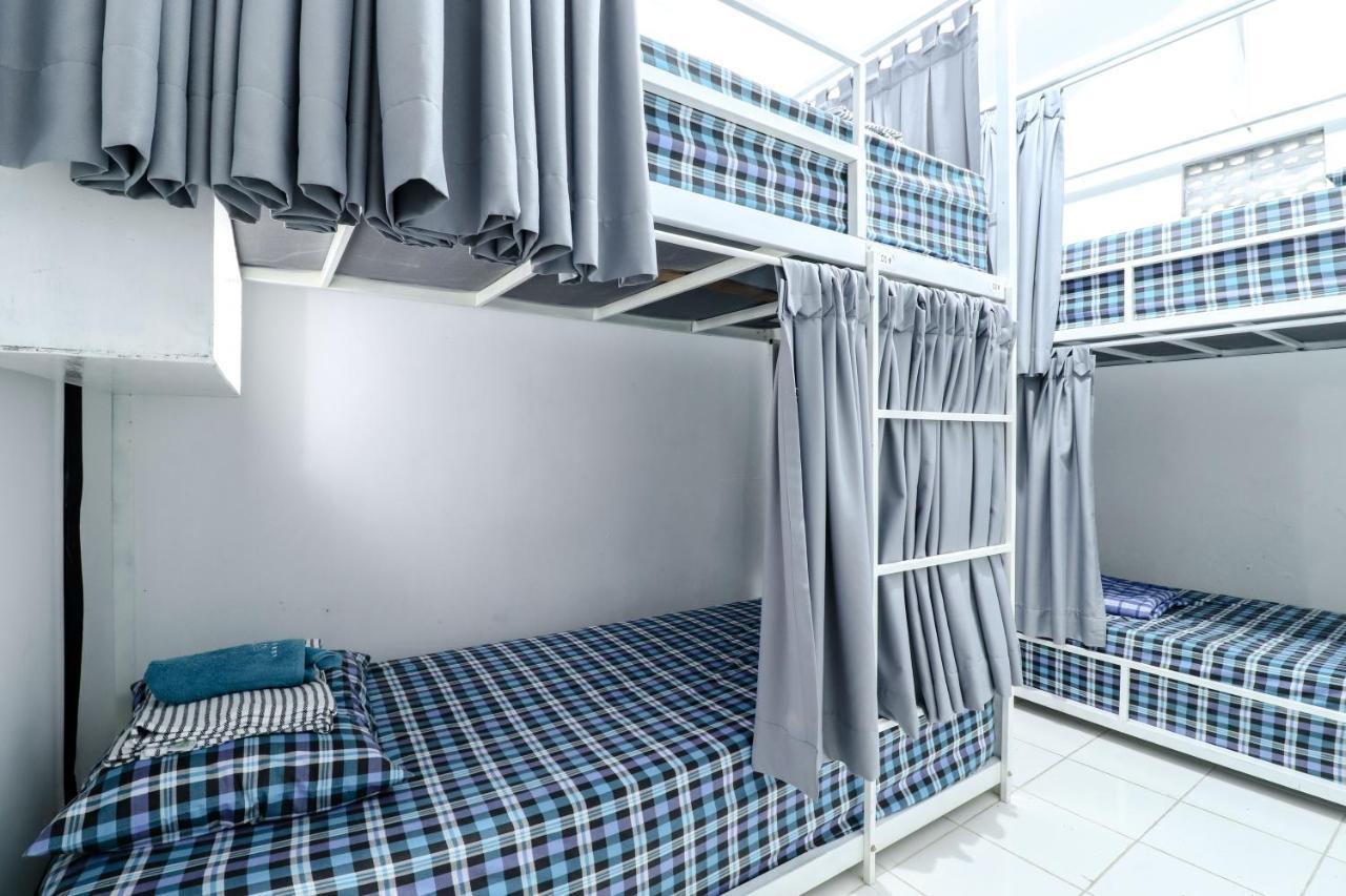 Alexiz Hostel